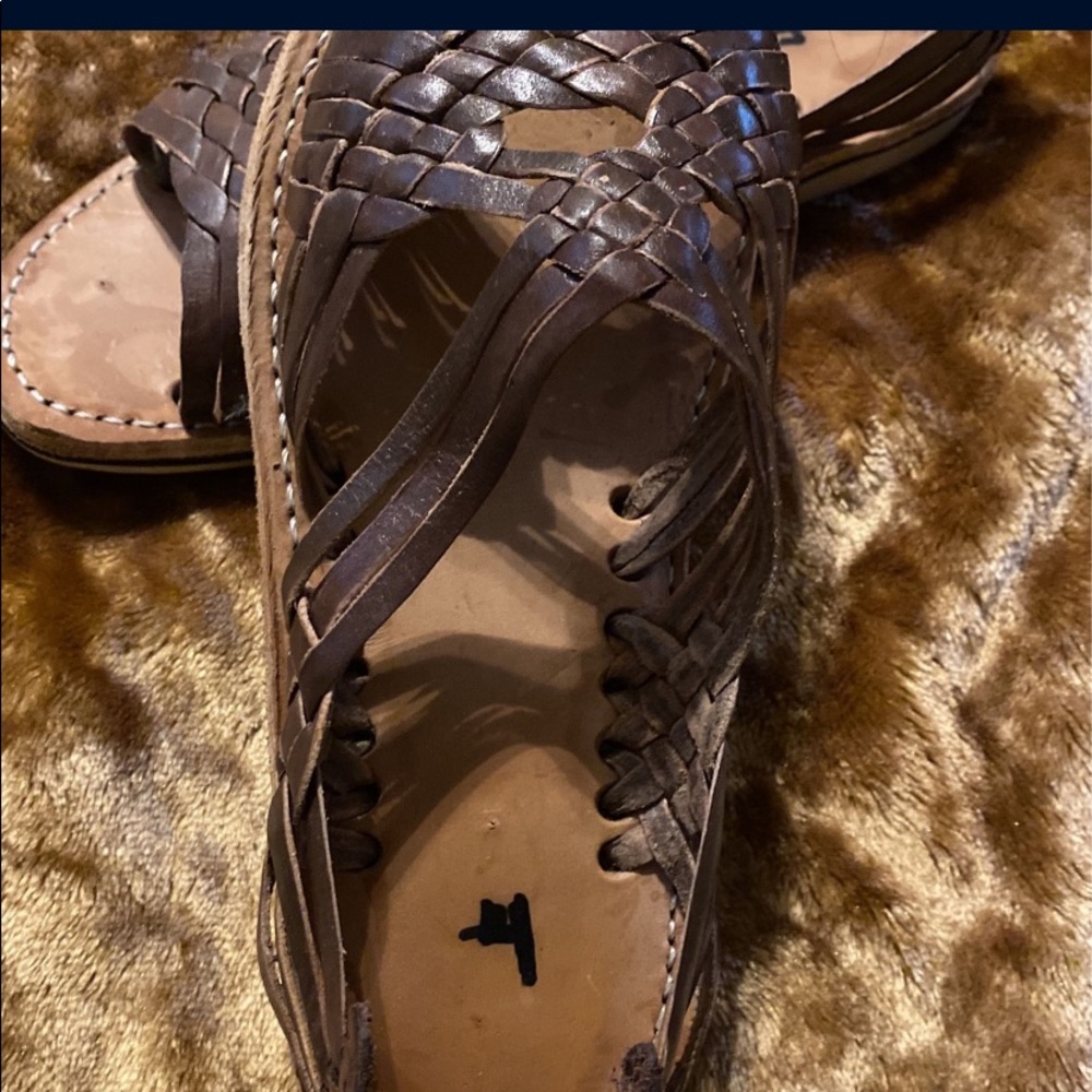 color brown.new/ size 4.